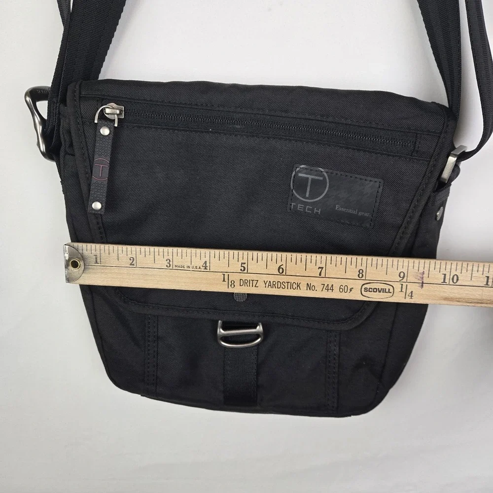 Tumi T-Tech Essential Gear Crossbody Strap Bag In Black Unisex Travel